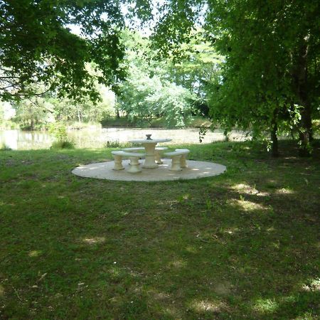Villa Dikaria Montacher Zewnętrze zdjęcie